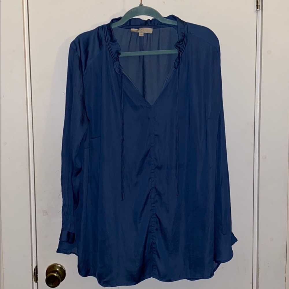 3/$15 Navy Loft Split Neck Blouse with Tie Feature